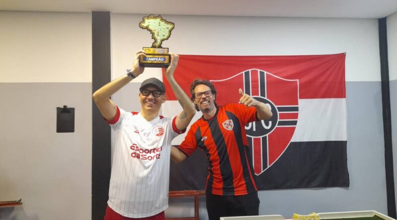 Fred Elesbão é bicampeão brasileiro do 11º Brasileiro de Subbuteo